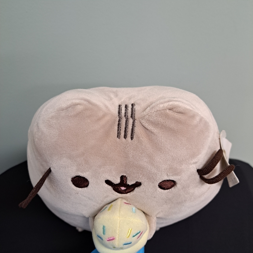 Pusheen the Cat 🐱 ice cream cone plush by GUND 🍦 - Picture 6 of 11
